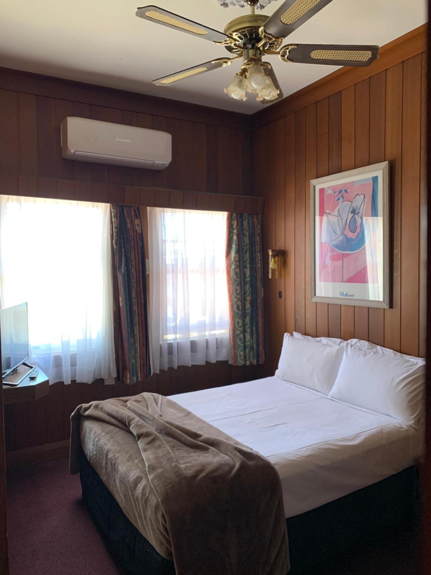 Moruya Monarch Hotel Zewnętrze zdjęcie